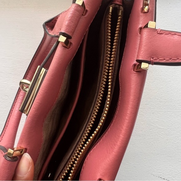 Michael Kors Tatiana Mini Leather Bag with lock charm - Picture 15 of 16